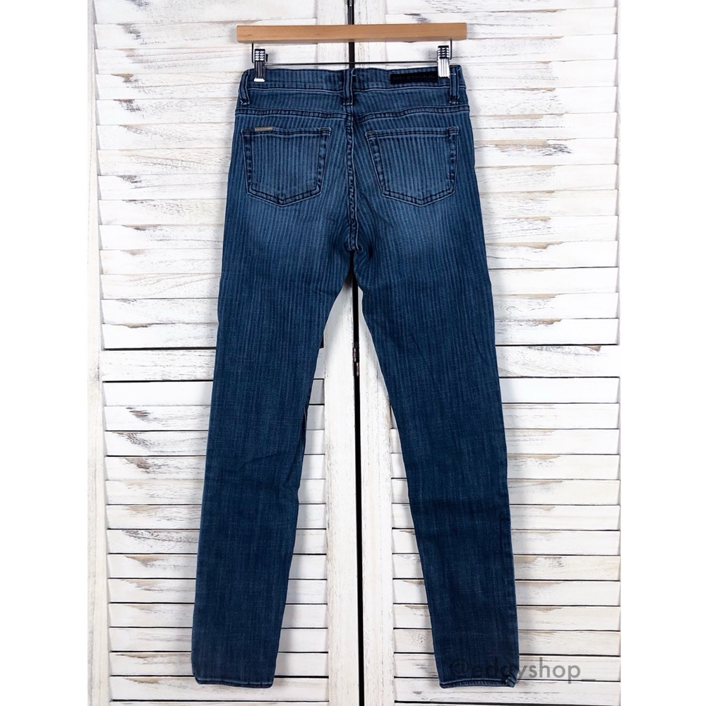 Rock & Republic | Berlin Box Car Skinny Jeans - Picture 2 of 7